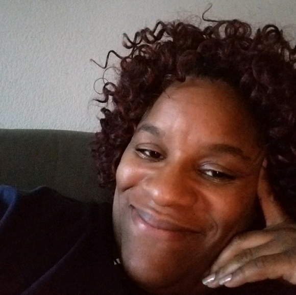 Meet your Posher, Kineta - Picture 1 of 1